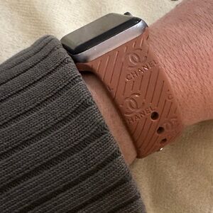 ☘️ NWOT watchband!! Brown neoprene watchband for Apple Watch.